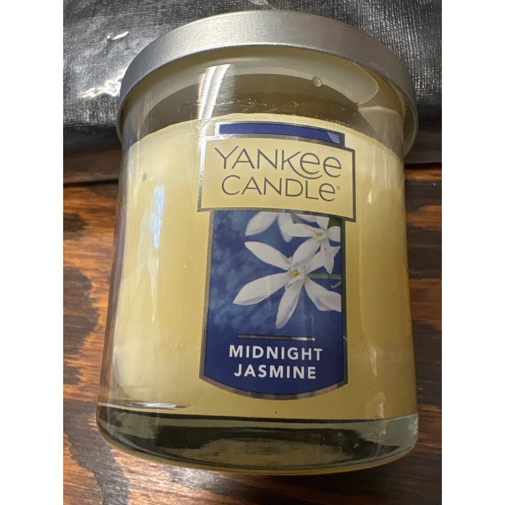 Yankee Candle Midnight Jasmine Scented Candle 7 oz Jar New Home Fragrance - Picture 5 of 5